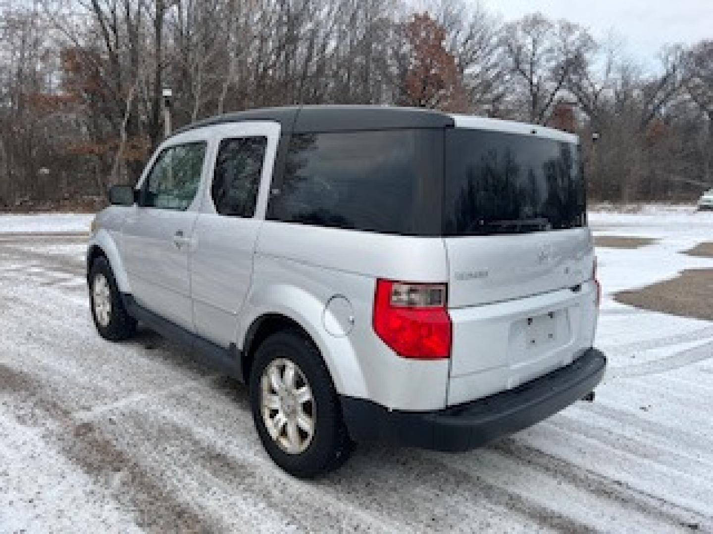 2008 Honda Element EX 2WD AT (5J6YH18798L) with an 2.4L L4 DOHC 16V engine, 5-Speed Automatic Overdrive transmission, located at 17255 hwy 65 NE, Ham Lake, MN, 55304, 0.000000, 0.000000 - Photo#2